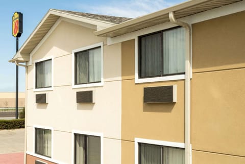 Property building, Day, On site, Time of day