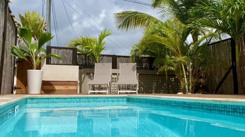 Shower, Garden, Balcony/Terrace, Pool view, Swimming pool, sunbed