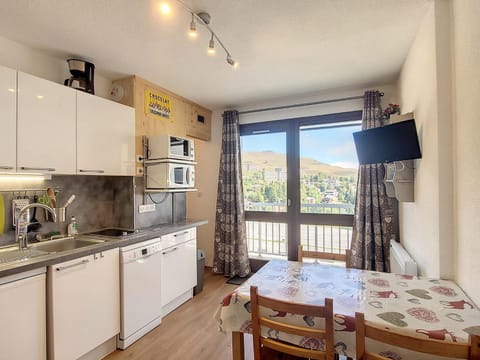 Studio 2 pièces rénové près des pistes - FR-1-416-32 Apartment in Villarembert