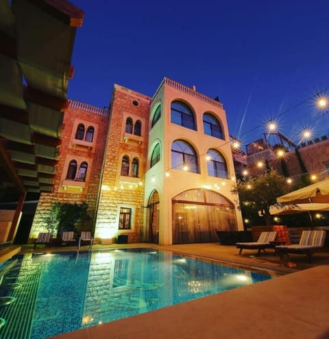 Property building, Swimming pool