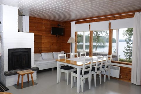 Seating area, Dining area