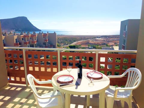 Property building, View (from property/room), Photo of the whole room, Sea view