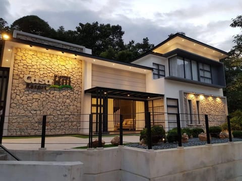 Property building, Day