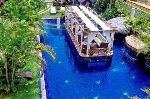 Swimming pool