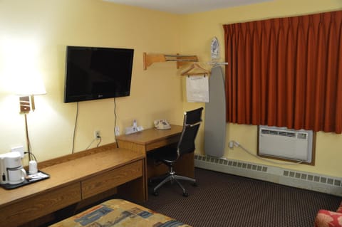 Burnsville Inn & Suites Hotel in Burnsville