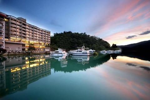 Property building, Day, Natural landscape, Lake view