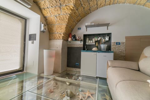 Kitchen or kitchenette, Seating area