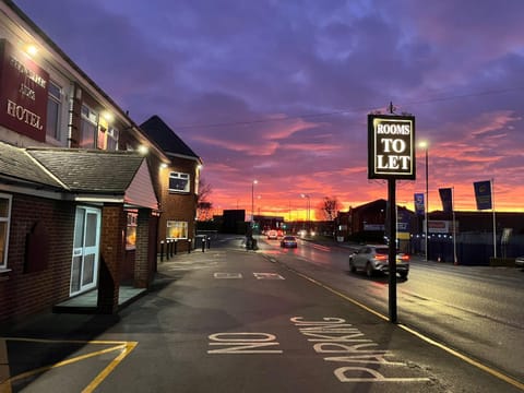 Property building, Property logo or sign, Street view