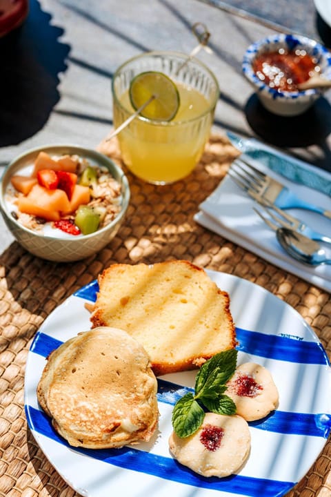 Food and drinks, Breakfast, Continental breakfast, Drinks