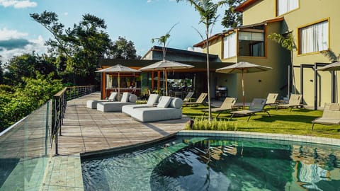 Property building, Floor plan, Pool view, Swimming pool, Entertainment, internet