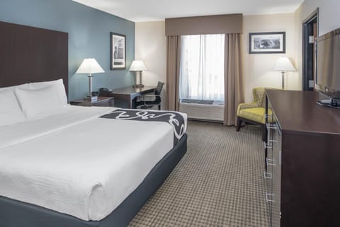 Bed, Other, Photo of the whole room, Decorative detail, Bedroom