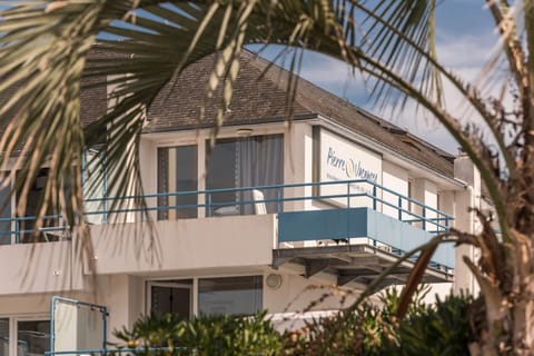 Property building, Facade/entrance, Day, Property logo or sign, View (from property/room), Balcony/Terrace