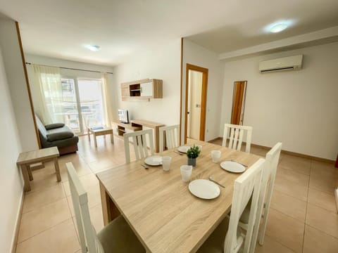 TV and multimedia, Living room, Dining area