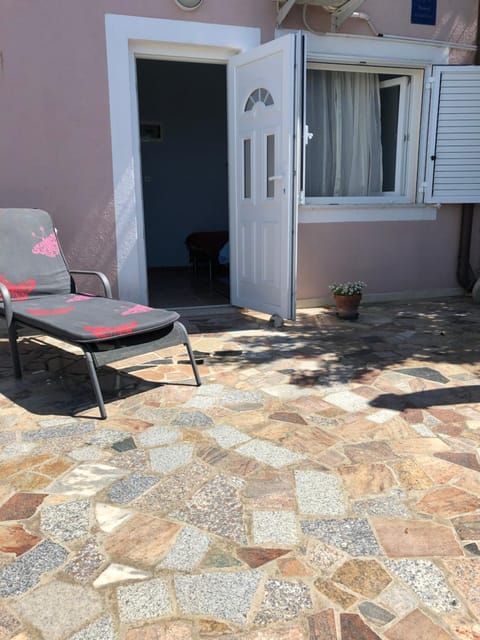 Patio, Facade/entrance