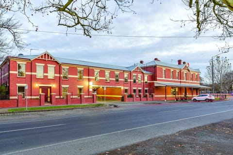 Property building, Facade/entrance, Neighbourhood, Street view
