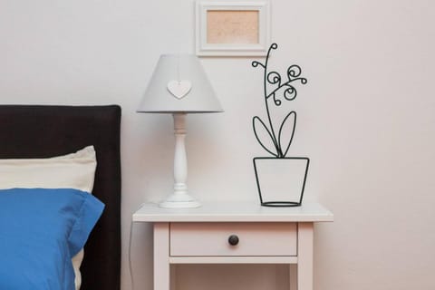 Bed, Decorative detail