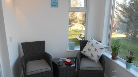 Facade/entrance, Lobby or reception, Seating area, Garden view, Mountain view, Sea view