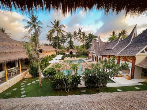 Property building, Restaurant/places to eat, Swimming pool