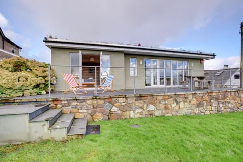 Property building, Patio, Garden