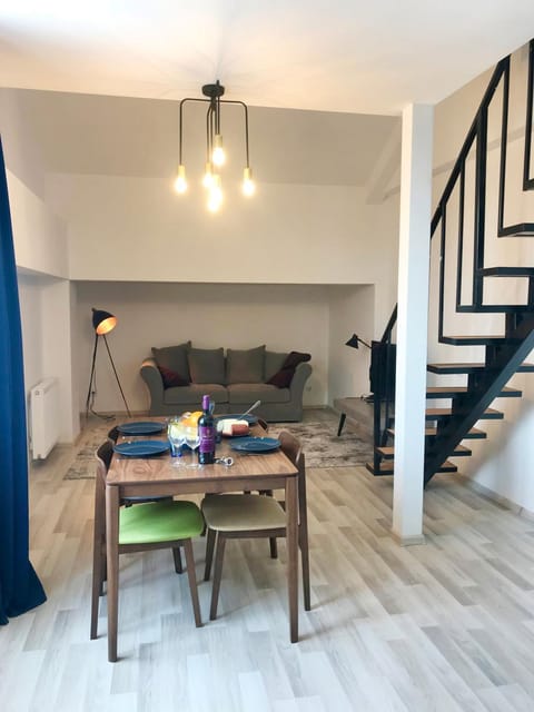 Living room, Seating area, Dining area