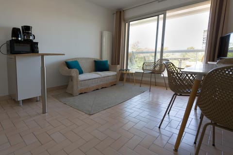 Balcony/Terrace, Living room, kitchen