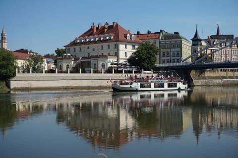 Day, Neighbourhood, River view