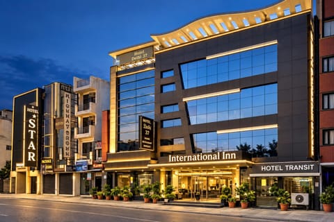 Property building, Location