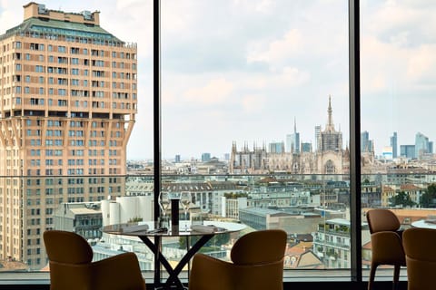 Restaurant/places to eat, View (from property/room), Balcony/Terrace, Breakfast