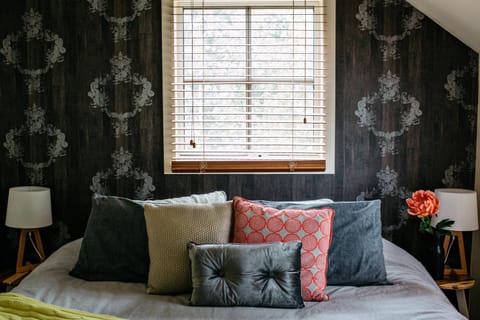 Bed, Decorative detail, Bedroom