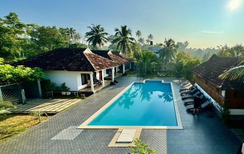 Property building, Swimming pool
