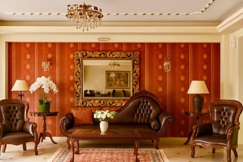 Lobby or reception, Seating area