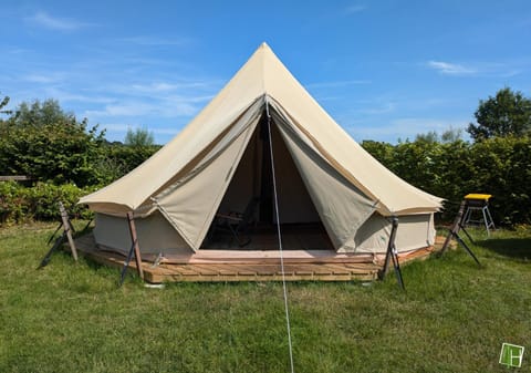 Spring, Day, Natural landscape, Summer, Garden, View (from property/room), Garden view