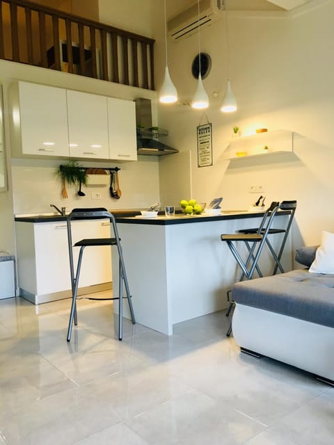 Kitchen or kitchenette, Decorative detail