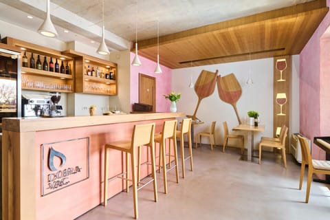 Lounge or bar, Seating area