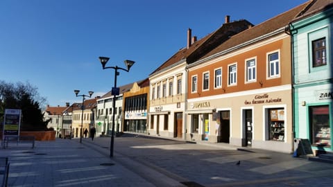 Property building, Facade/entrance