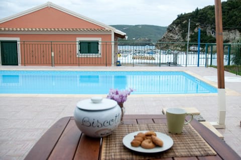 Garden, Coffee/tea facilities, View (from property/room), Food, Swimming pool, Swimming pool, Drinks