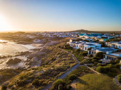Property building, Natural landscape, Bird's eye view, Sea view, Sunset