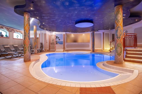 Spa and wellness centre/facilities, Swimming pool
