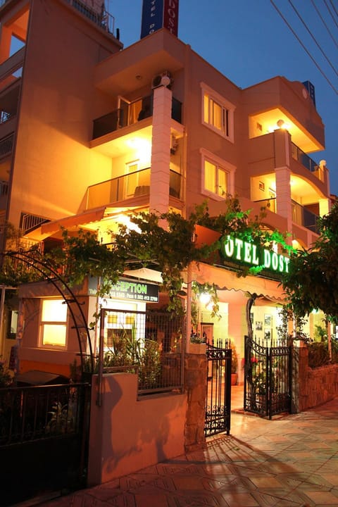 Property building, Facade/entrance, Lobby or reception