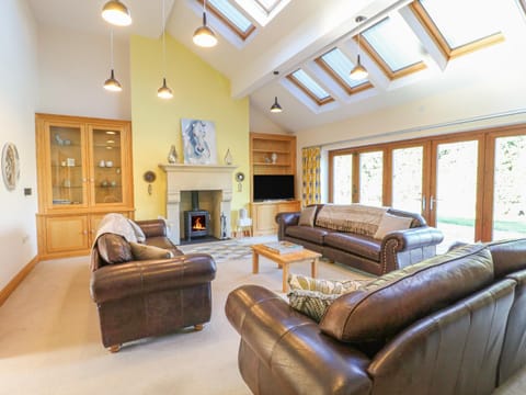 Manor House House in Chesterfield