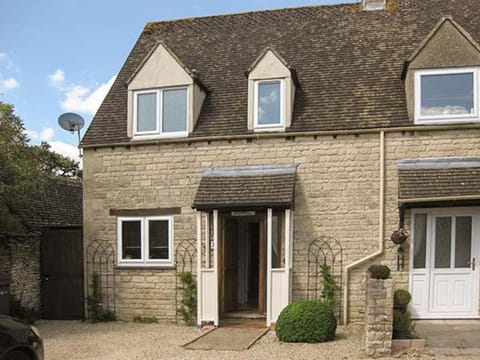 Hour Cottage House in Stow-on-the-Wold