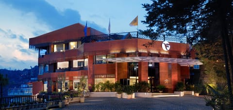 Property building, Restaurant/places to eat, Balcony/Terrace, Lobby or reception, Lounge or bar, Fitness centre/facilities, Banquet/Function facilities