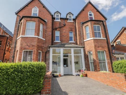 Carisbrooke Apartment in Scarborough