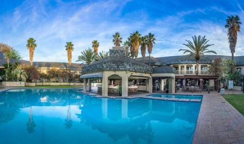 Swimming pool