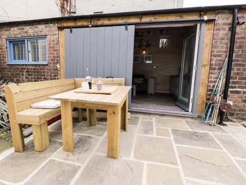 Old Joiners Shop House in High Street