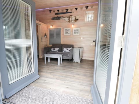 Old Joiners Shop House in High Street