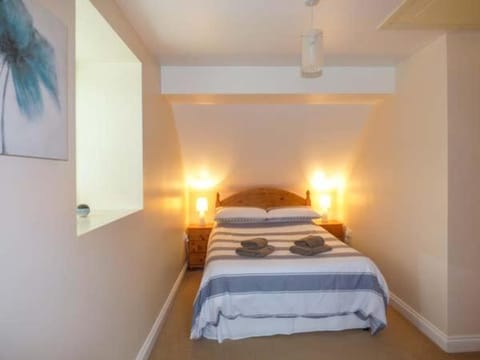 Post Box Cottage House in Staithes