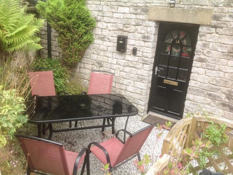 1A Market Square House in High Peak District