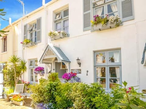 Blue Harbour Cottage House in Torquay