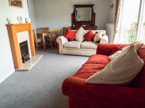 Lamora House in Cheddar